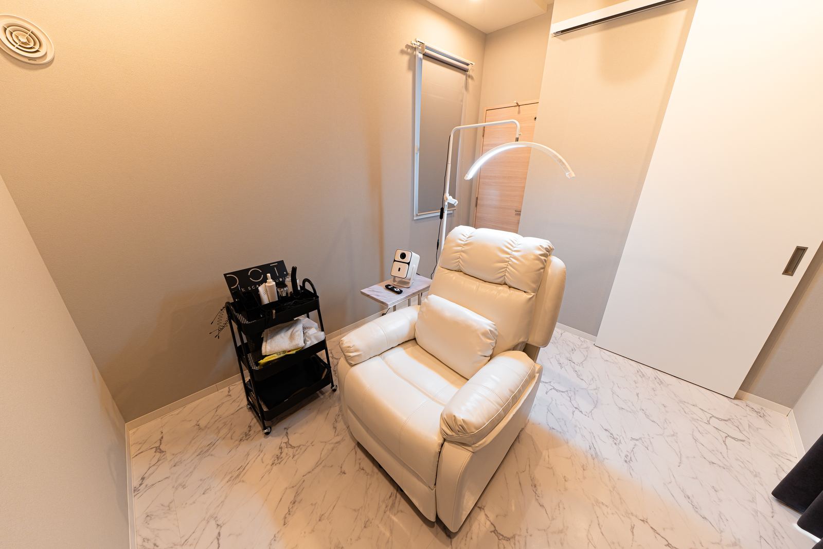 THE SCALP STUDIO 施術室